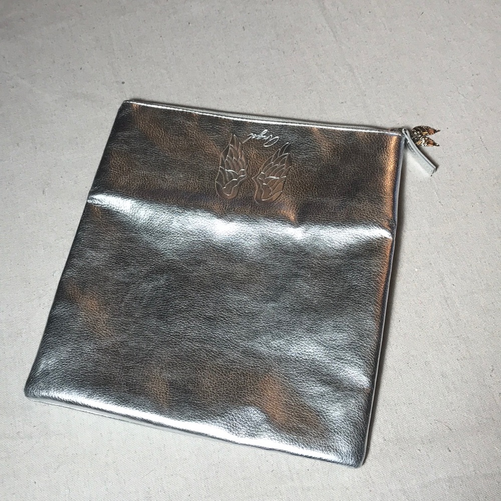 Victoria’s Secret Clutch/Makeup Bag - Picture 2 of 8
